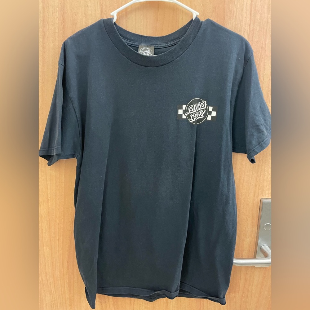 M size Santa Cruz T-shirt